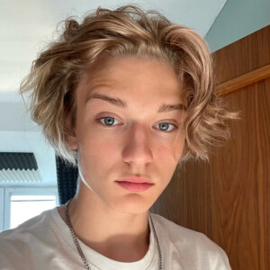 Tomas Sean Pšenička